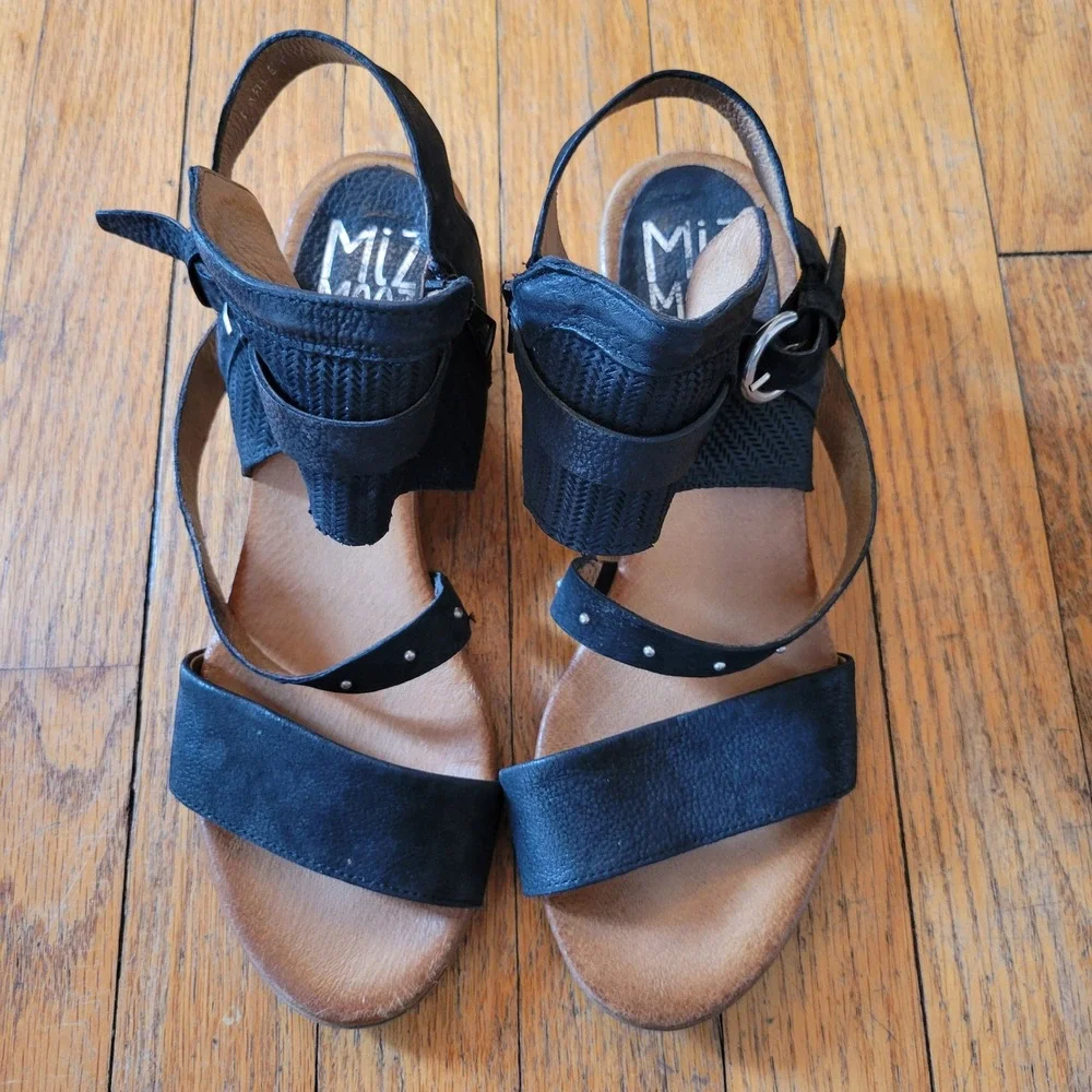 Miz Mooz miz mooz